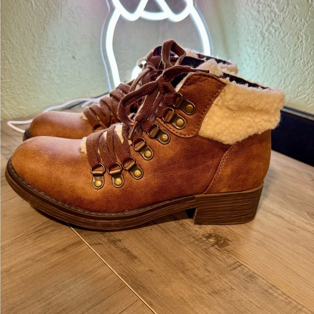 Sugar Cozy Brown Lace-Up Ankle Boots